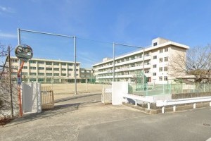 芳明小学校