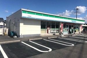 ファミリーマート岡山兼基店